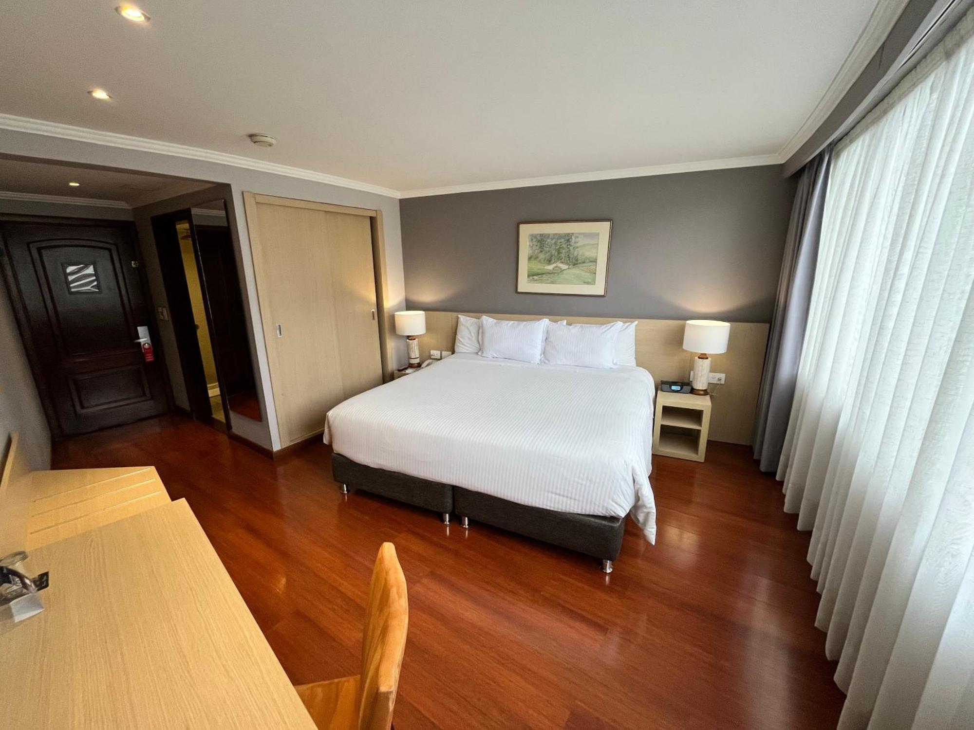 コスモス 100 ホテル＆コンベンションセンター - オテレス コスモス ボゴタ エクステリア 写真 A room at the hotel